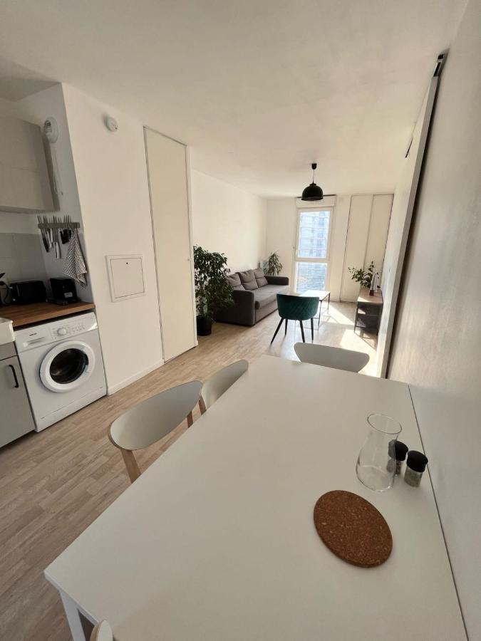 Modern And Bright Apartment Near Paris La Courneuve Exterior photo